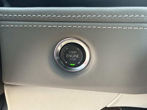 New 2026 Cadillac Escalade ESV Platinum Sport w/ LPO, Floor Liner Package AWD/4WD image 30