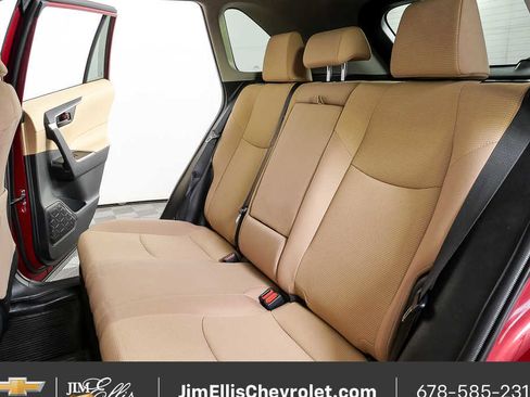 Used 2023 Toyota RAV4 LE AWD/4WD image 18