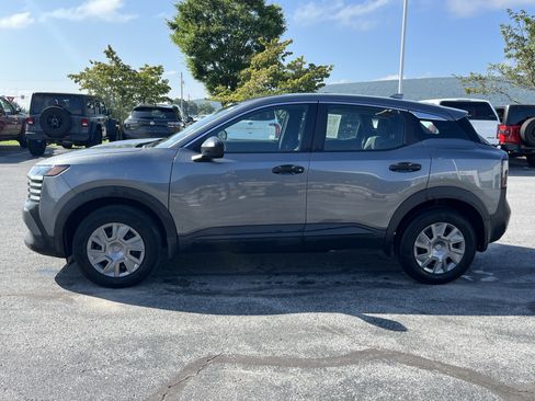 Used 2025 Nissan Kicks S w/ Charging Package AWD/4WD image 9