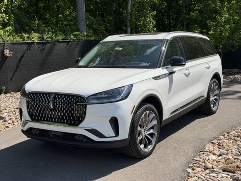 New 2026 Lincoln Aviator Reserve AWD/4WD image 1