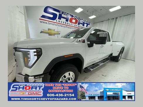 New 2026 GMC Sierra 3500 SLT w/ SLT Convenience Package AWD/4WD image 1