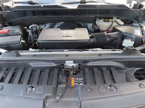 Used 2019 Chevrolet Silverado 1500 RST AWD/4WD image 12