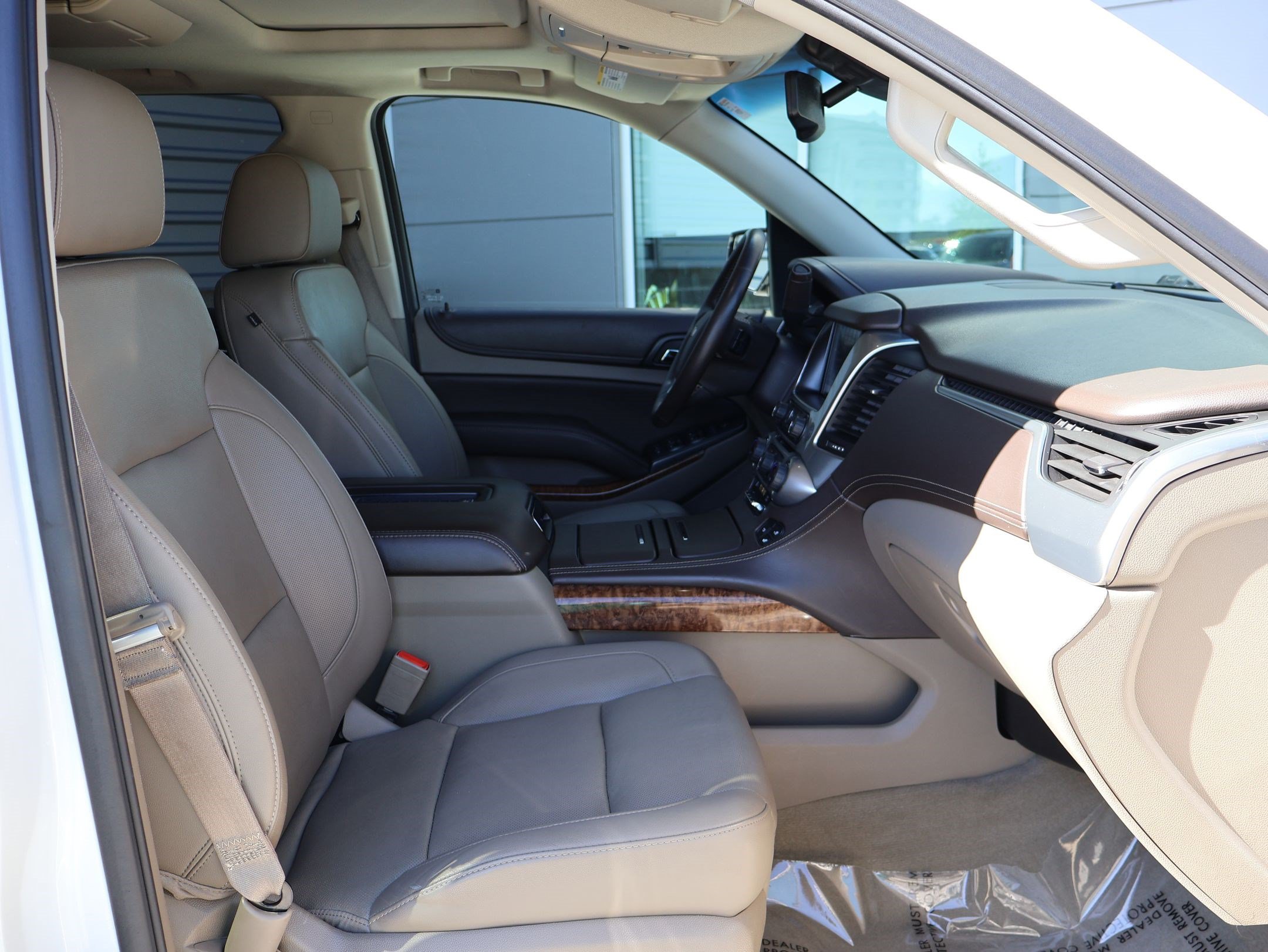 Used 2016 Chevrolet Tahoe LTZ AWD/4WD image 32