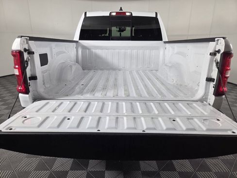 Used 2025 RAM 1500 Laramie AWD/4WD image 27