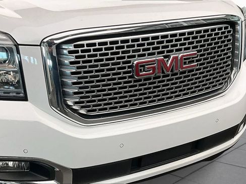 Used 2017 GMC Yukon Denali w/ Open Road Package RWD image 31