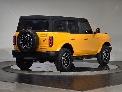 Used 2022 Ford Bronco Outer Banks image 10