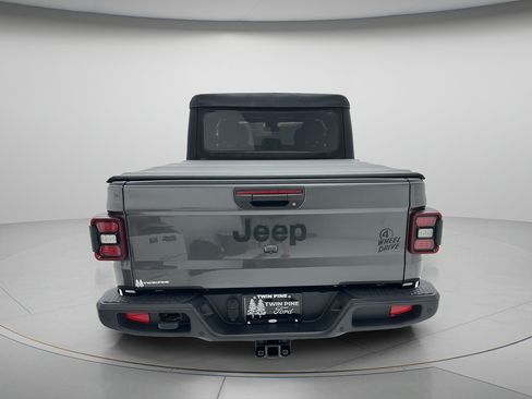 Used 2022 Jeep Gladiator Sport AWD/4WD image 5