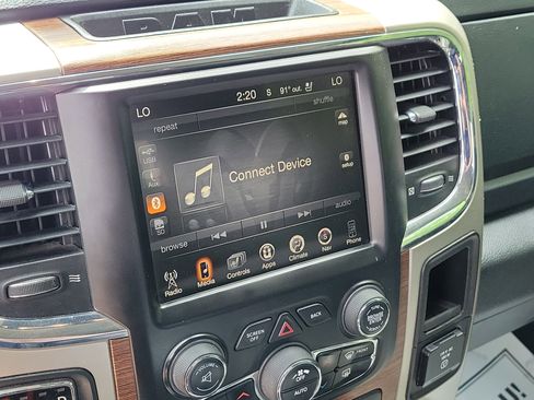 Used 2016 RAM 1500 Laramie image 25