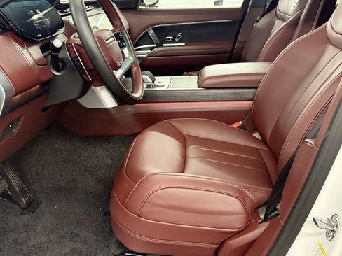 New 2025 Land Rover Range Rover SE image 12