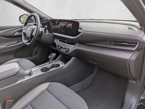 Used 2025 Buick Envista Preferred w/ Convenience I Package FWD image 22
