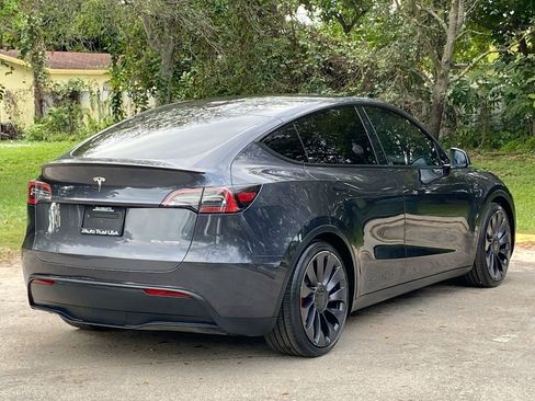 Used 2024 Tesla Model Y Performance image 7