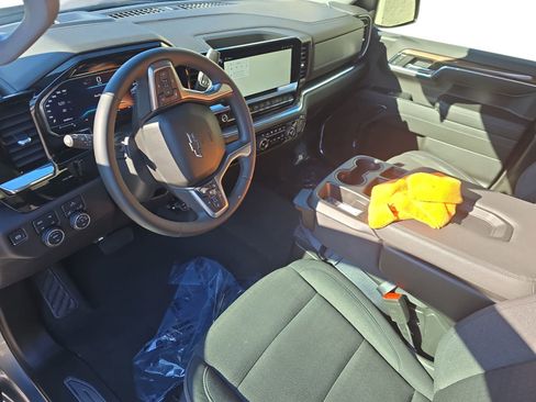 Used 2024 Chevrolet Silverado 1500 RST image 9