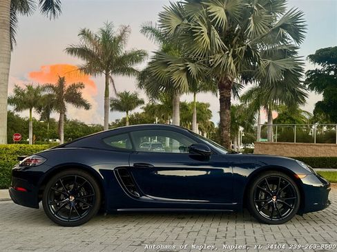 Used 2017 Porsche 718 Cayman RWD image 2