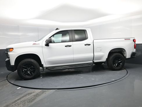 Used 2020 Chevrolet Silverado 1500 Custom Trail Boss w/ Custom Convenience Package image 3