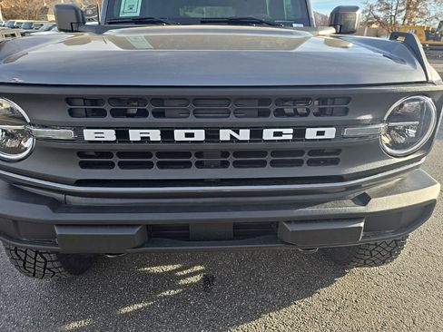 New 2025 Ford Bronco 4-Door image 30