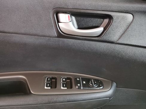 Used 2020 Kia Optima LX FWD image 23