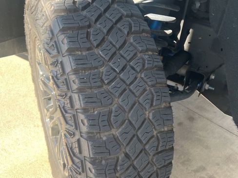 Used 2023 Chevrolet Silverado 1500 ZR2 w/ Technology Package image 16