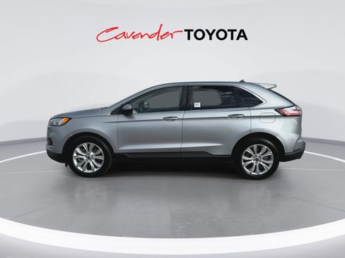 Used 2022 Ford Edge Titanium AWD/4WD image 5