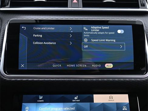 Used 2022 Land Rover Range Rover Velar R-Dynamic S image 34