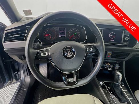 Used 2019 Volkswagen Jetta R-Line FWD image 11