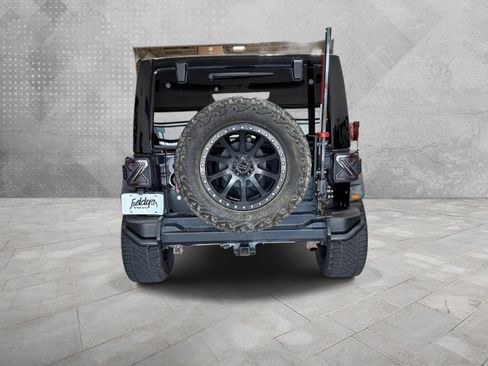 Used 2016 Jeep Wrangler Unlimited Sahara AWD/4WD image 6