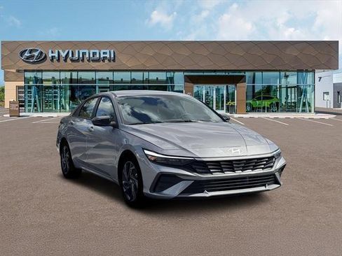 New 2026 Hyundai Elantra Sport image 11