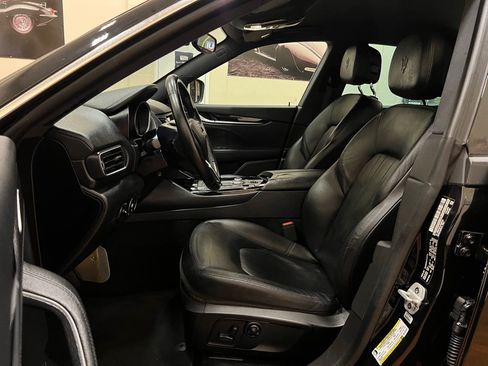 Used 2018 Maserati Levante AWD/4WD image 15