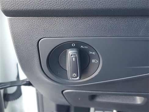 Certified 2024 Volkswagen Tiguan SE R-Line image 29