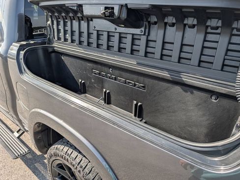 Used 2022 RAM 1500 Laramie AWD/4WD image 29