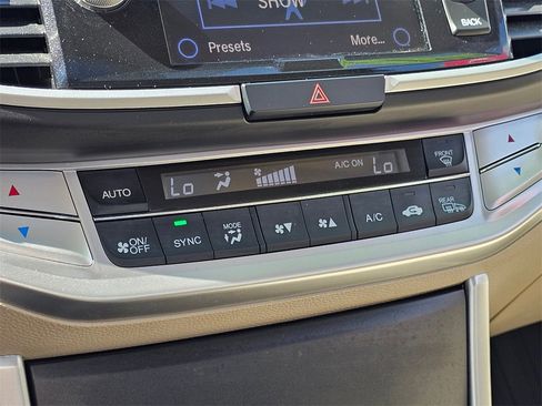 Used 2014 Honda Accord EX-L image 29
