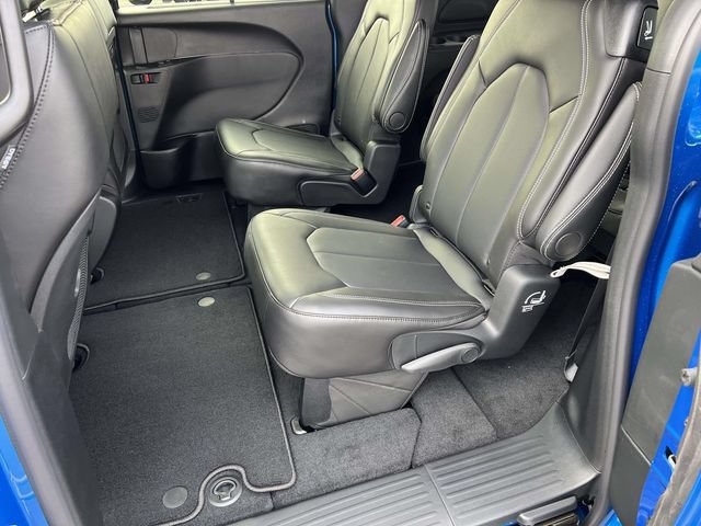 New 2026 Chrysler Pacifica Select w/ S Appearance Package FWD image 22