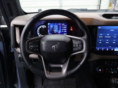 Certified 2023 Ford Bronco Wildtrak image 19