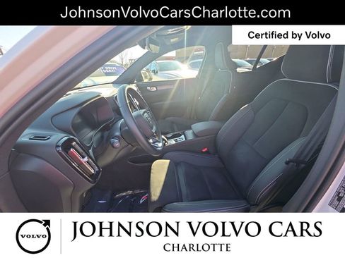 Certified 2025 Volvo XC40 B5 Plus image 23