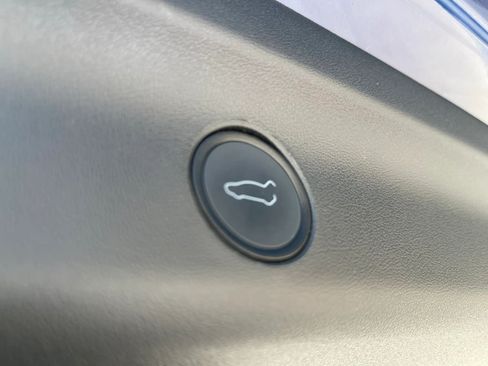 Used 2023 Tesla Model Y Performance AWD/4WD image 33