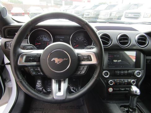 Used 2015 Ford Mustang Coupe w/ Equipment Group 051A RWD image 15