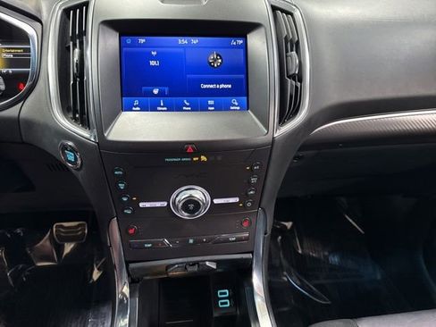 Used 2020 Ford Edge ST w/ Cold Weather Package AWD/4WD image 17