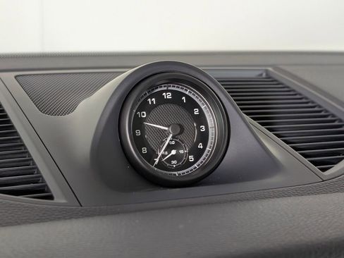 New 2026 Porsche Macan image 31