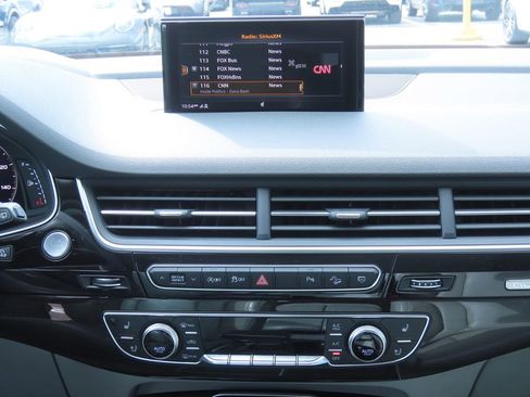 Used 2018 Audi Q7 3.0T Prestige w/ Prestige Package image 8