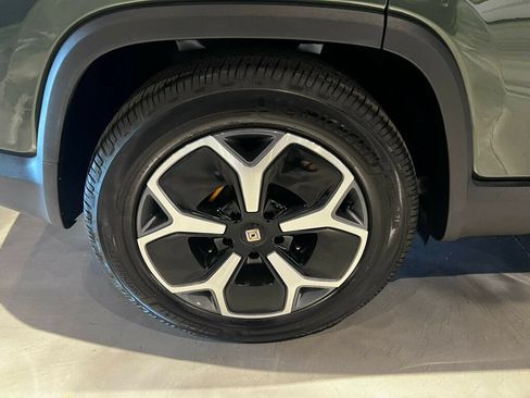 Used 2024 Rivian R1S Adventure AWD/4WD image 12