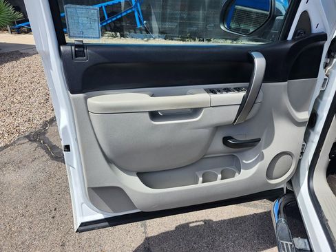 Used 2011 Chevrolet Silverado 1500 LT w/ Regional Value Package RWD image 14