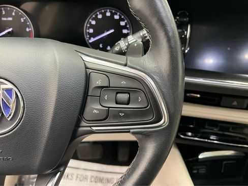 Used 2022 Buick Envision Essence w/ Technology Package I image 25