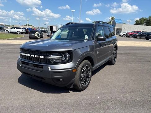 Used 2026 Ford Bronco Sport Outer Banks AWD/4WD image 3