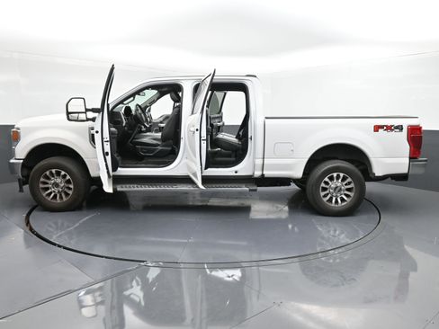 Used 2020 Ford F250 Lariat w/ Lariat Value Package image 38