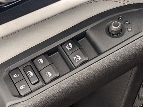 New 2025 Jeep Compass Limited w/ Sun & Sound Group image 21