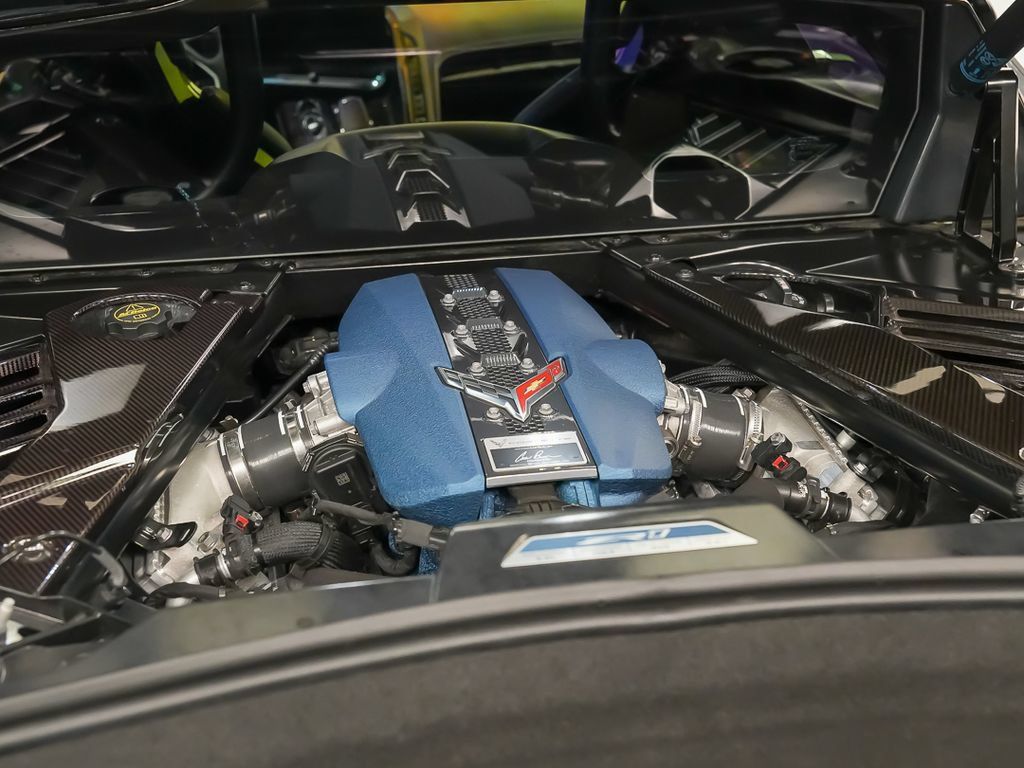 Used 2025 Chevrolet Corvette ZR1 w/ ZR1 Carbon Fiber Aero Package RWD image 13