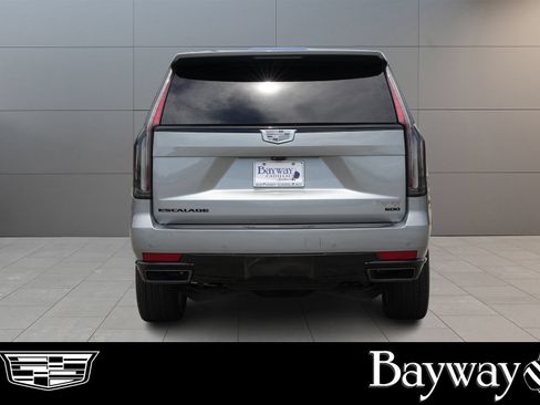 Certified 2024 Cadillac Escalade Sport Platinum w/ LPO, ONYX Package AWD/4WD image 6