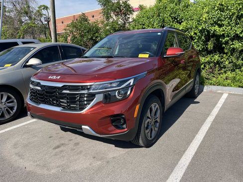 Used 2024 Kia Seltos S AWD/4WD image 4