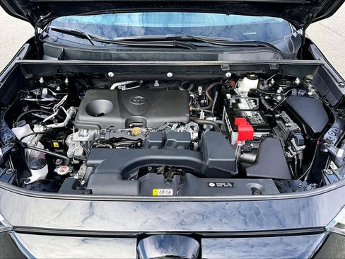 Used 2025 Toyota RAV4 LE AWD/4WD image 30