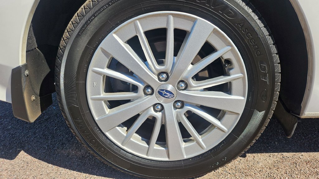 Used 2018 Subaru Impreza 2.0i Premium AWD/4WD image 16