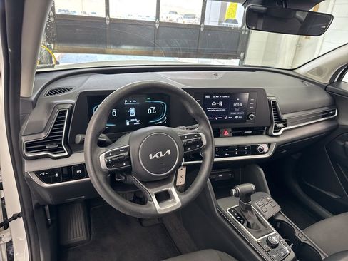 Used 2025 Kia Sportage LX image 15